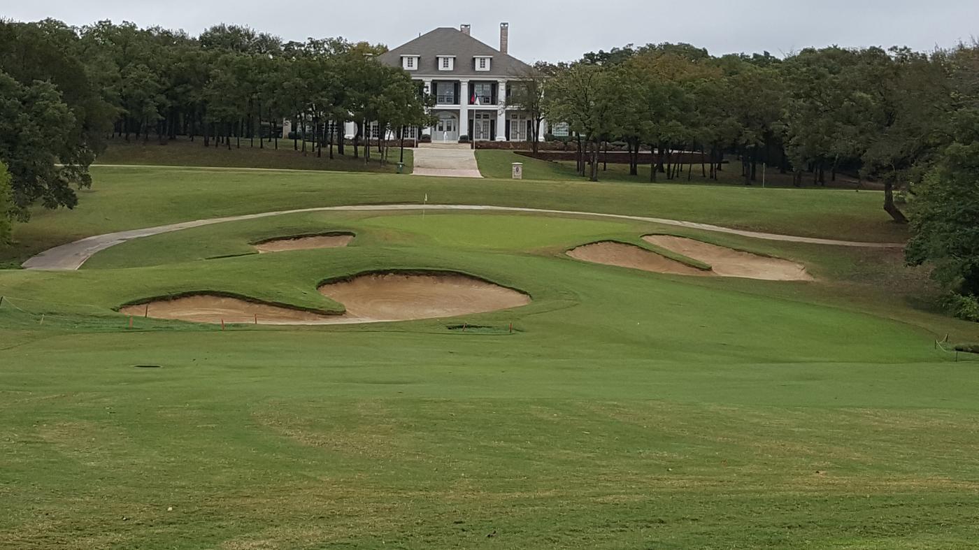 tour 18 golf course holes
